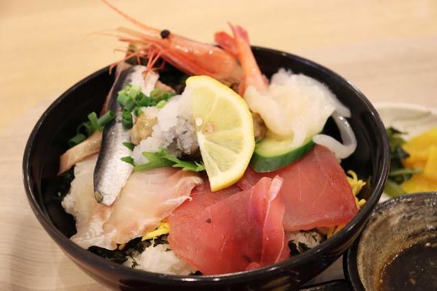 海鮮丼